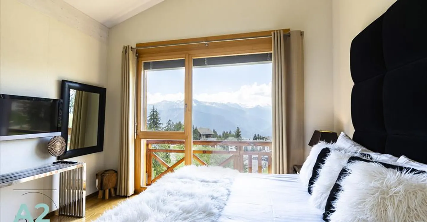 LUXUSCHALET ZU VERMIETEN AM FUSS DER PISTEN - Foto 9 von 12