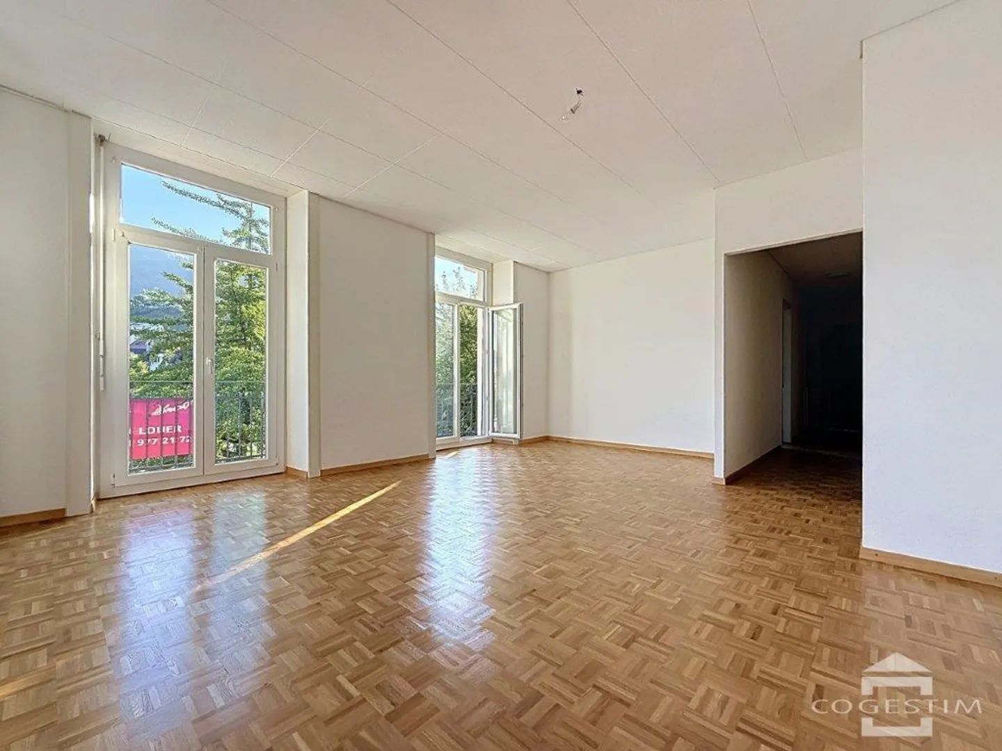 4-room apartment - Photo 2 of 13
