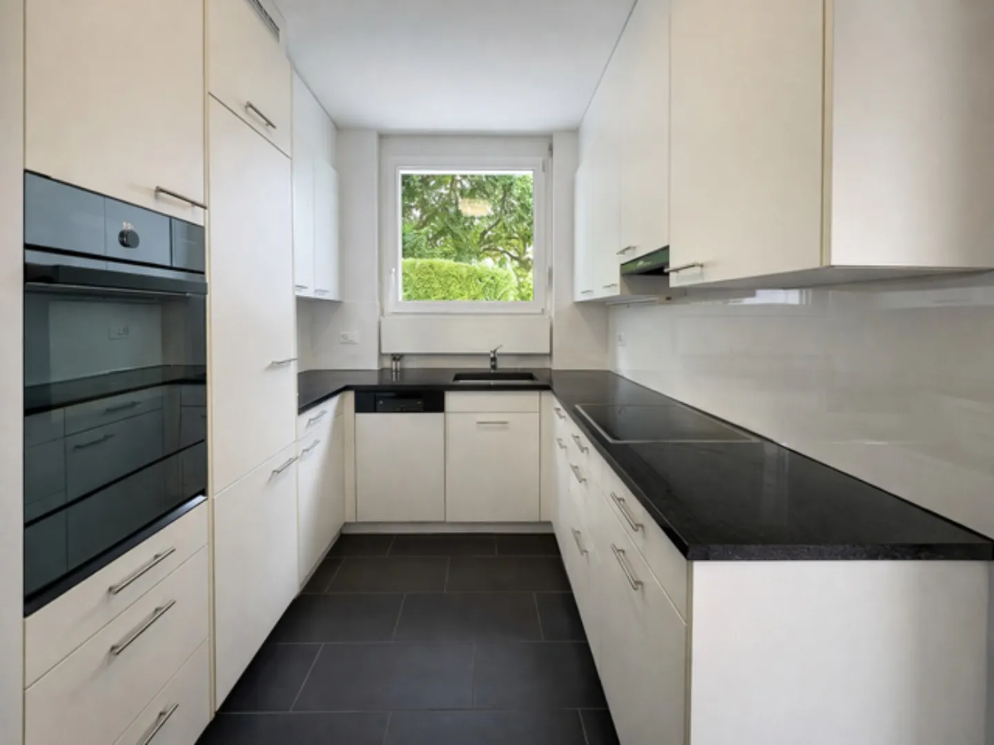 Exclusive Terrace Apartment - Photo 3 of 8