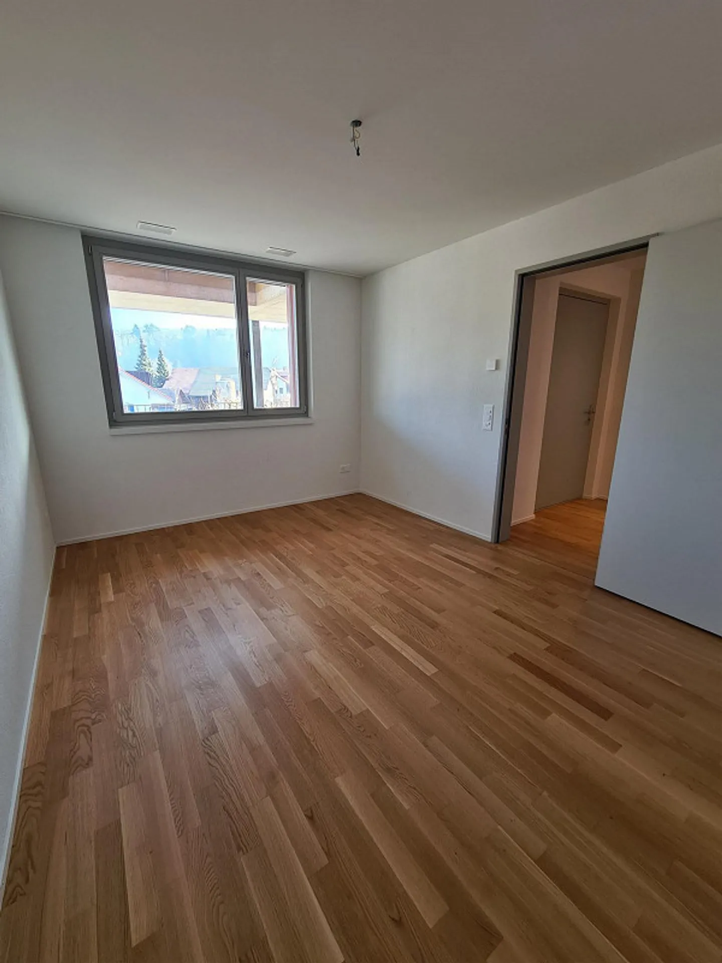 Modern Apartment with Large Balcony - Photo 7 of 8