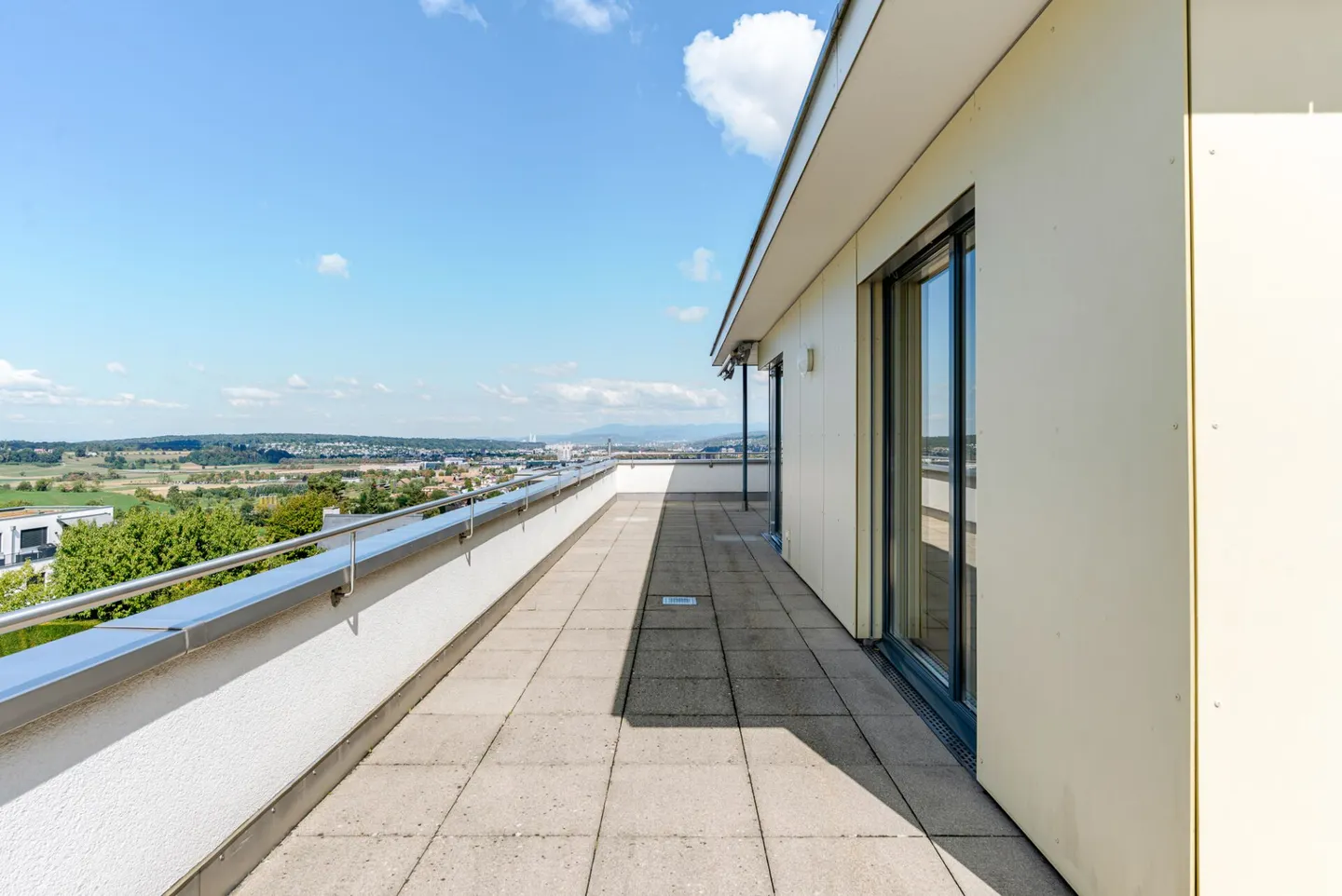 Wunderschöne Attikawohnung mit Aussicht - Foto 2 von 13