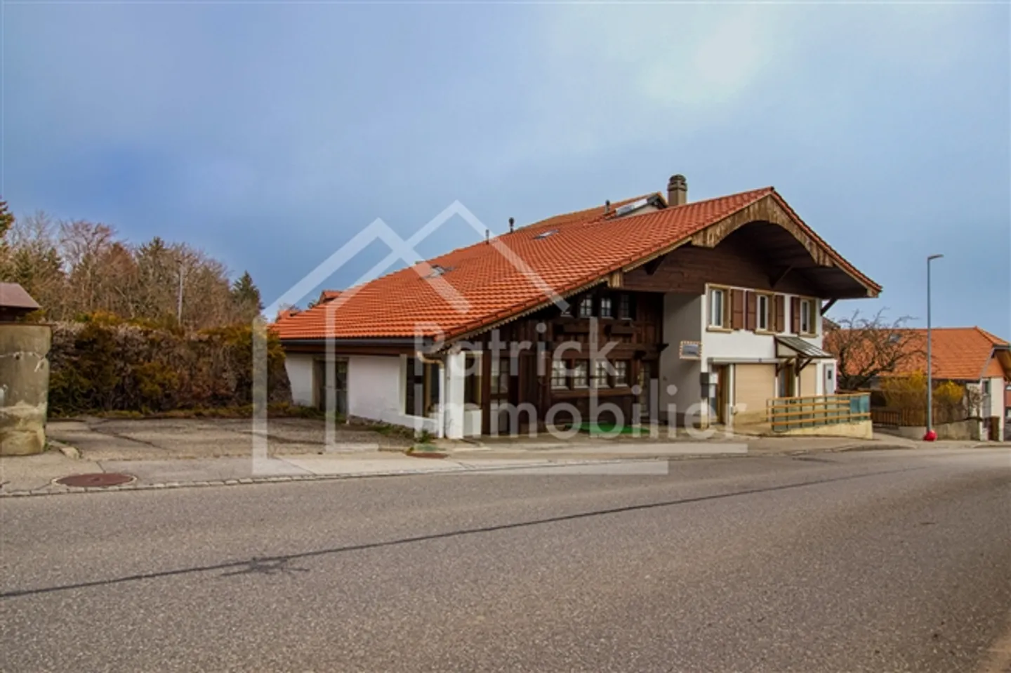 Ferme rénovée avec 9 chambres - Photo 1 sur 13