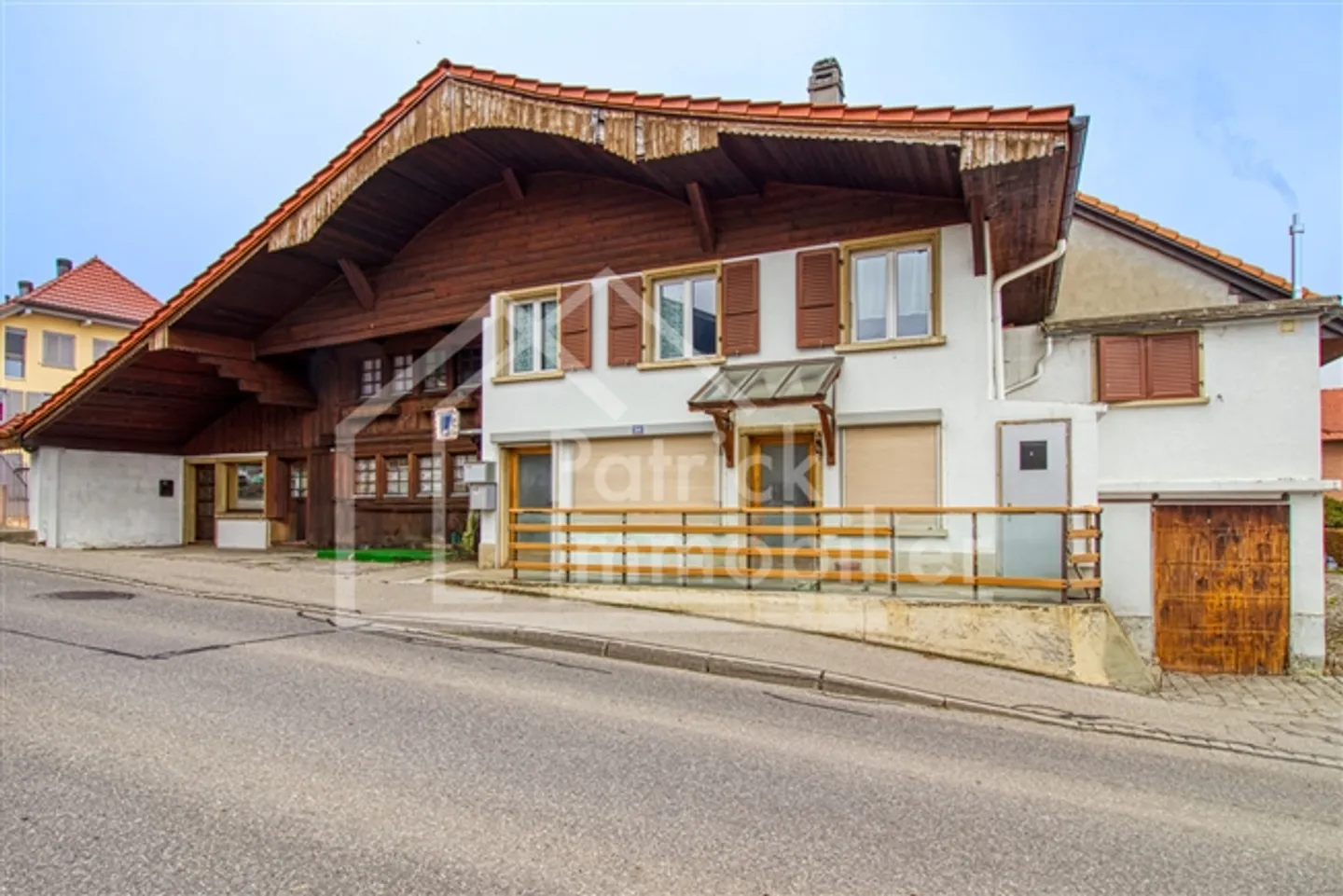 Ferme rénovée avec 9 chambres - Photo 2 sur 13