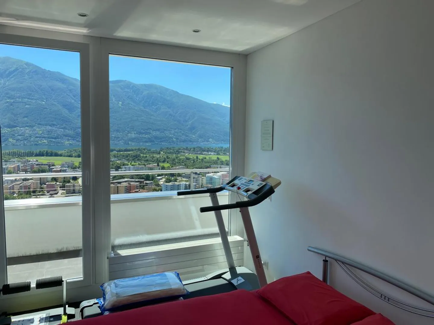 Villa moderna con vista lago - Foto 14 di 20