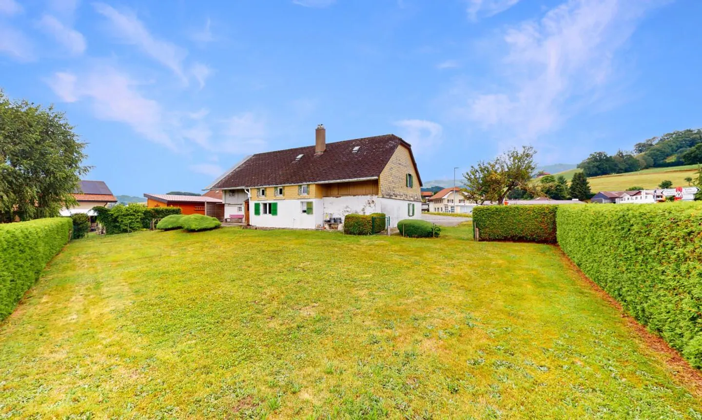 Selten! Schönes Grundstück für Einfamilienhaus oder Wohnungen - Foto 1 von 11