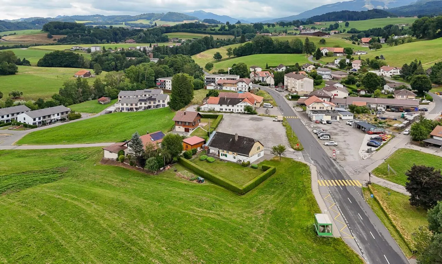 Selten! Schönes Grundstück für Einfamilienhaus oder Wohnungen - Foto 9 von 11