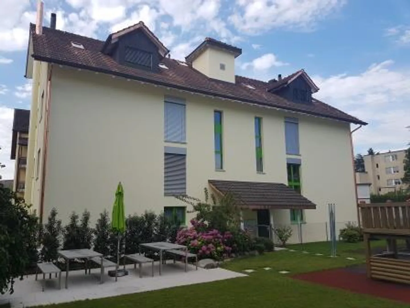 Bright apartment with garden seating area & winter garden in Dübendorf - Photo 1 of 8