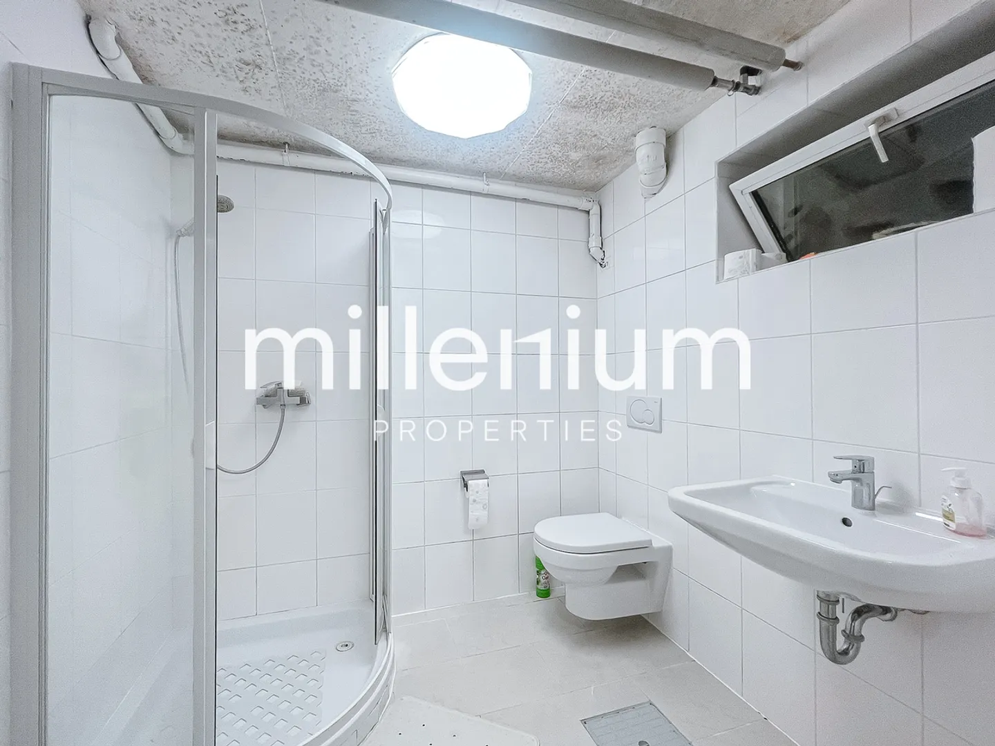Casa familiare con giardino, piscina e studio indipendente - Foto 13 di 13