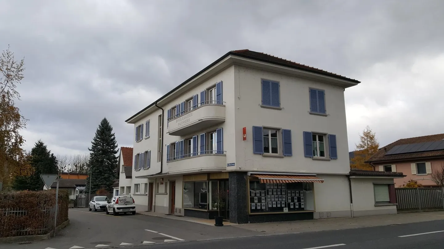 Amministrativo/Ufficio 107 m2 a Yvonand - Foto 1 di 8