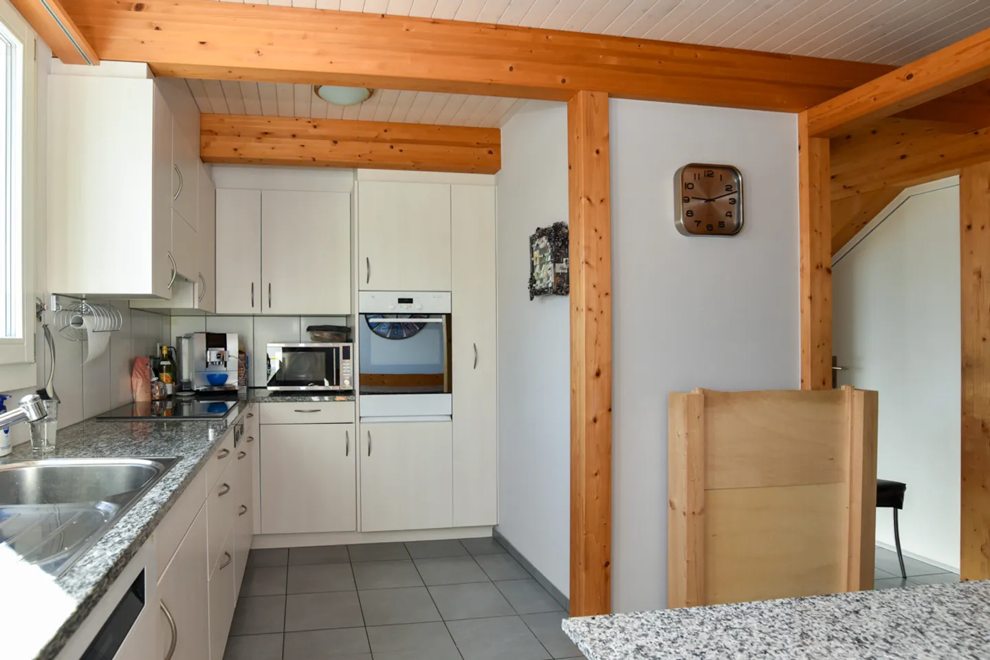 Charmantes Freistehendes Haus mit Garten - Foto 6 von 14