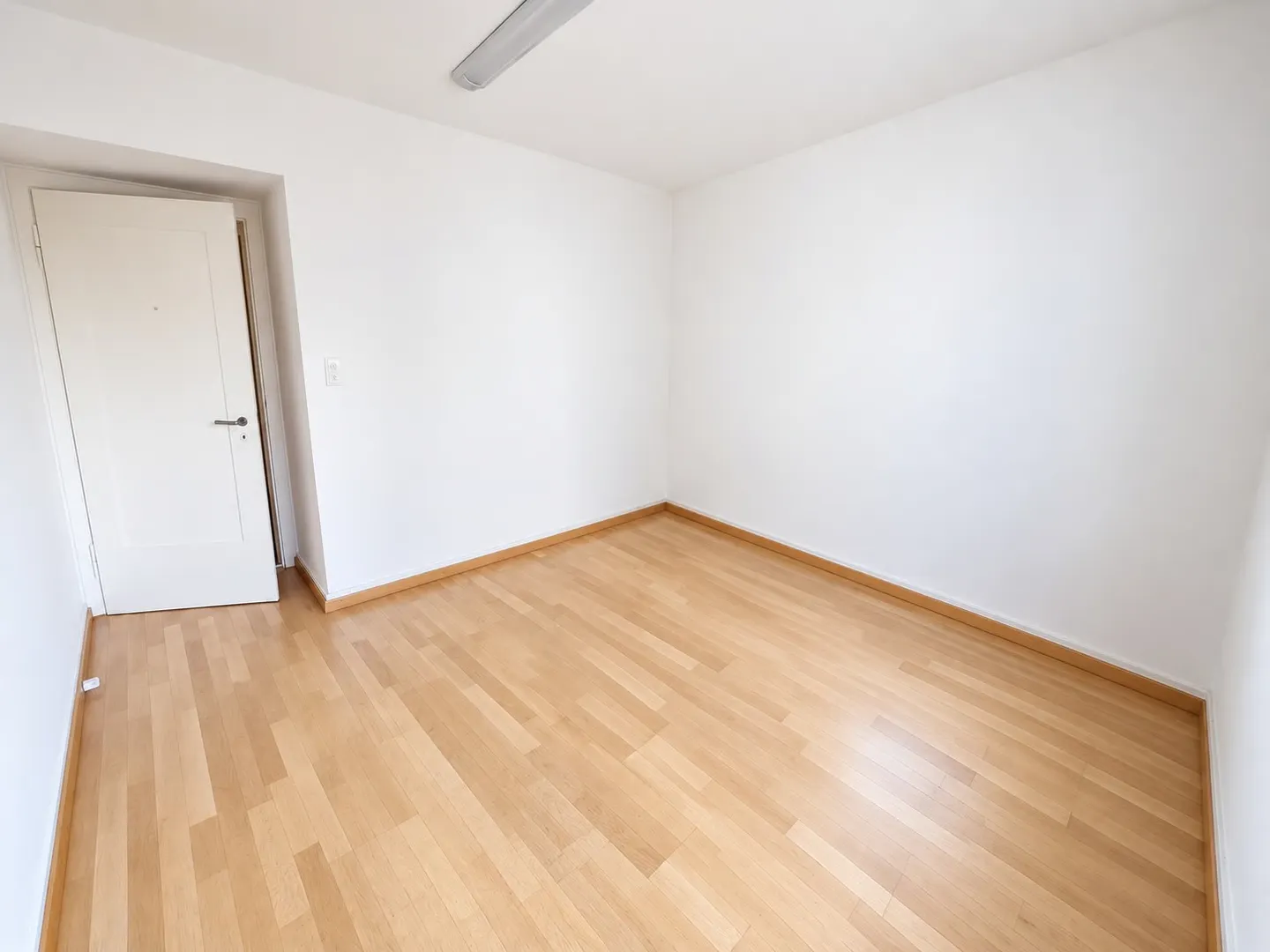 Attractive 3-room apartment in a central location - Photo 4 of 12