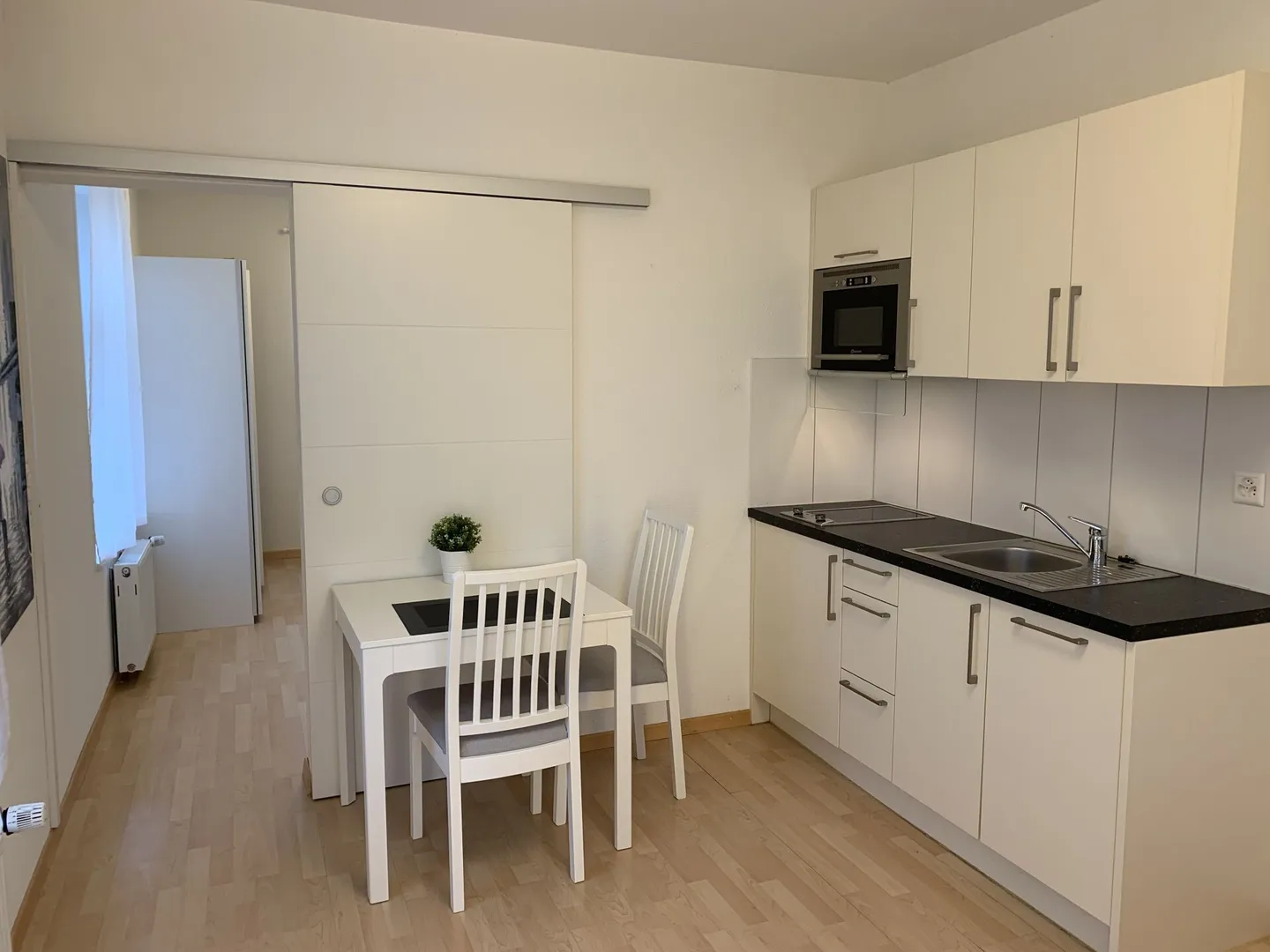 Appartement 2 pièces avec entrée séparée - Photo 3 sur 6