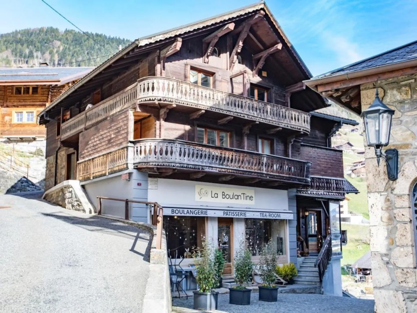 Mischgebäude - Foto 1 von 10