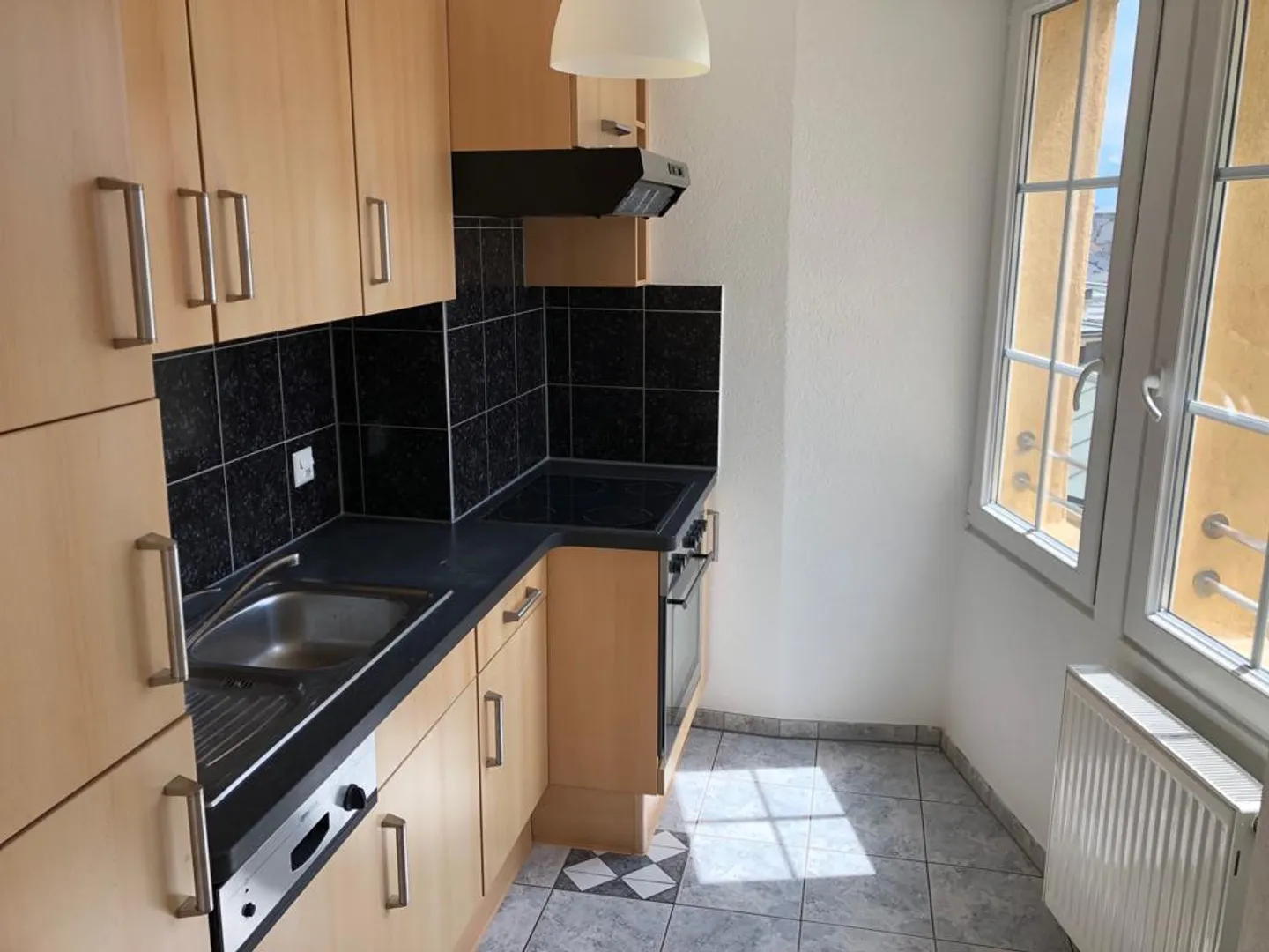 Rental Property - Prime Location in the Heart of Lausanne - Photo 3 of 4