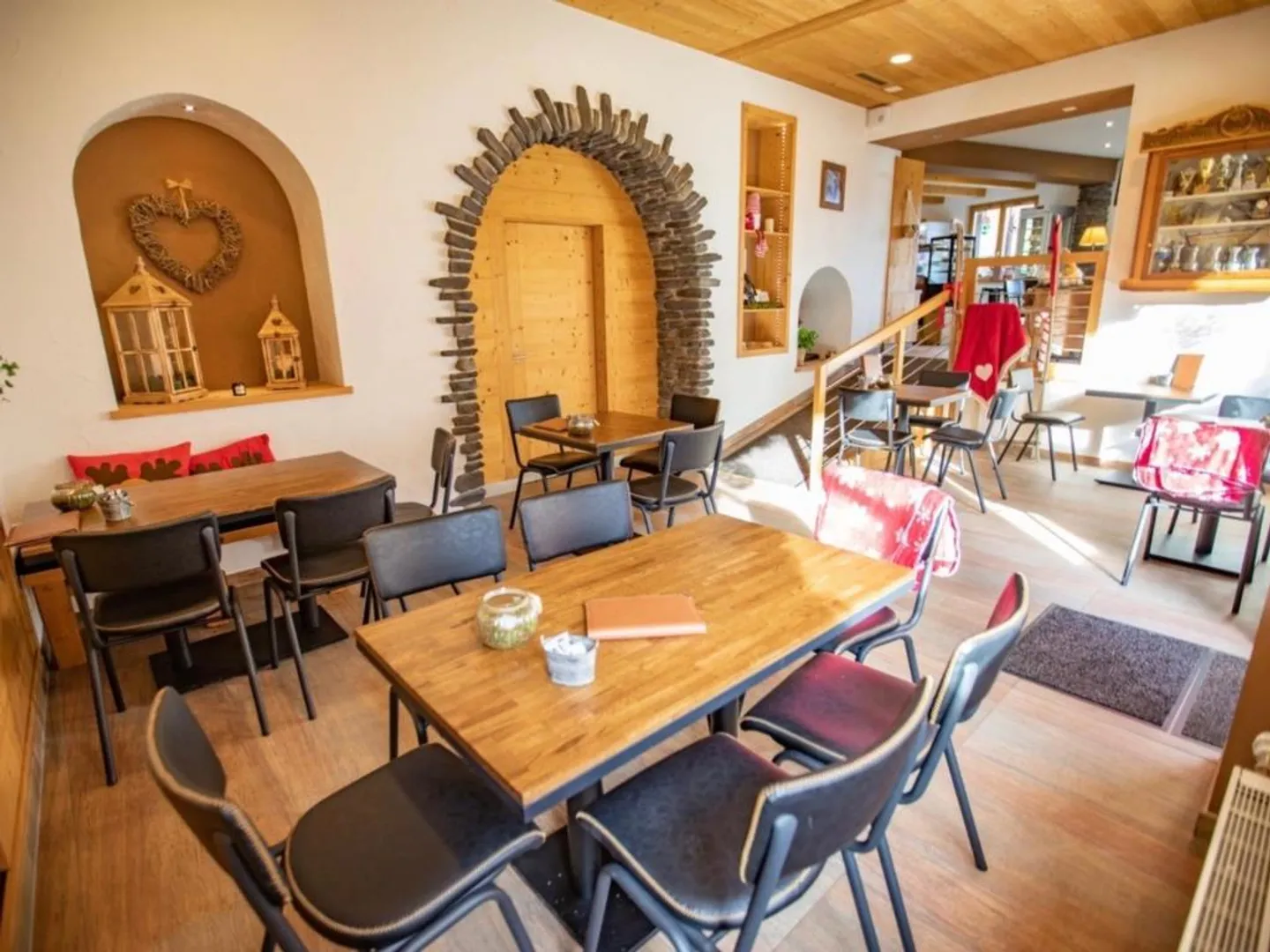 Mischgebäude - Foto 2 von 10