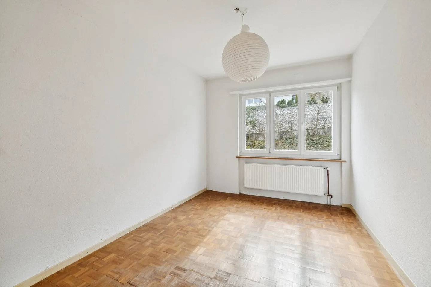 Einfamilienhaus ideal im Herzen des Dorfes gelegen - Foto 3 von 12