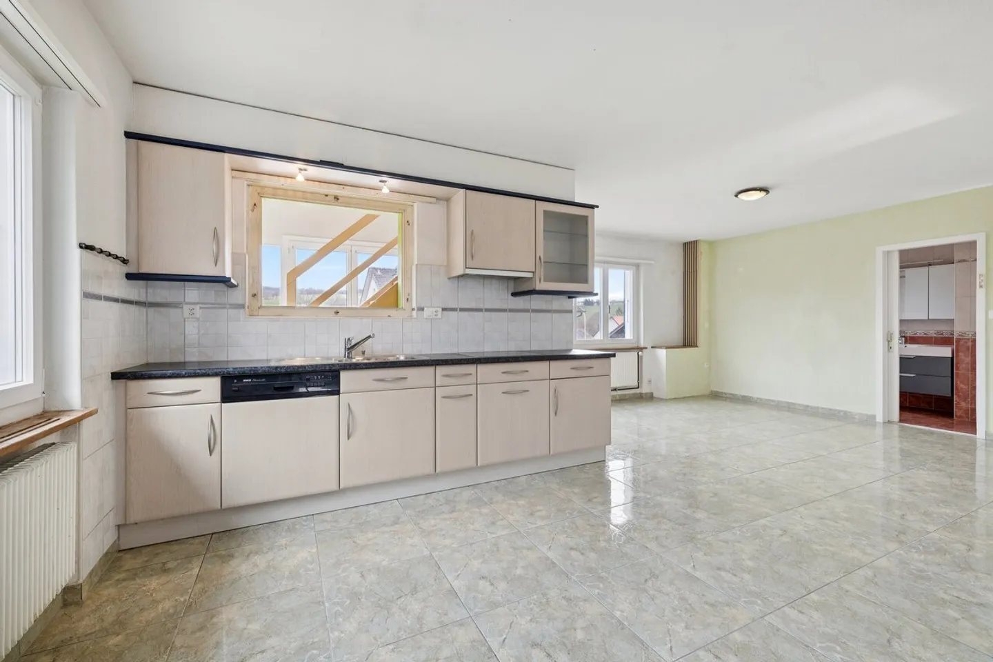 Einfamilienhaus ideal im Herzen des Dorfes gelegen - Foto 5 von 12