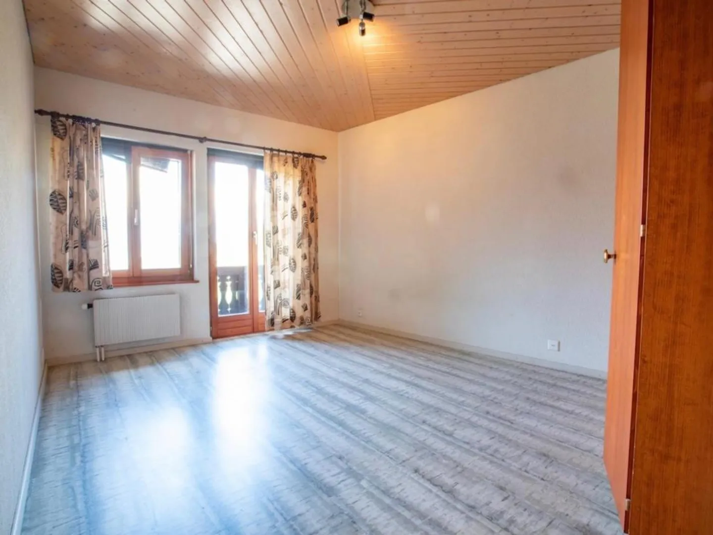 Mischgebäude - Foto 8 von 10