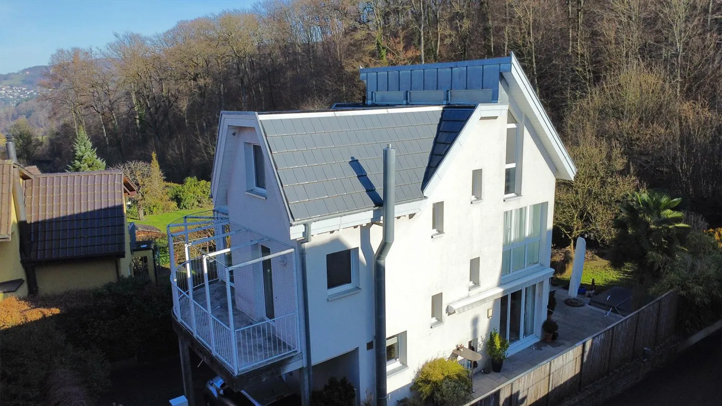 Charmante maison individuelle de 5 pièces dans un emplacement attrayant à Aesch - Photo 6 sur 14