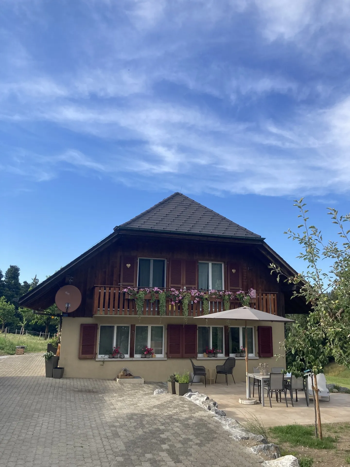 APPARTEMENT DE 3½ PIÈCES À MIRCHEL (BE), MEUBLÉ, TEMPORAIRE - Photo 1 sur 10