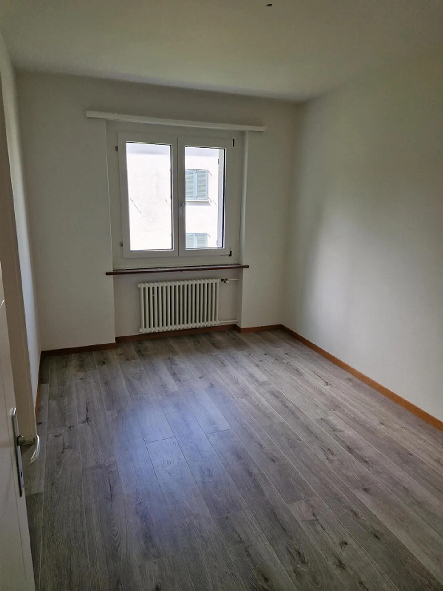 Appartamento 3 1/2 locali in un quartiere tranquillo - Foto 3 di 8