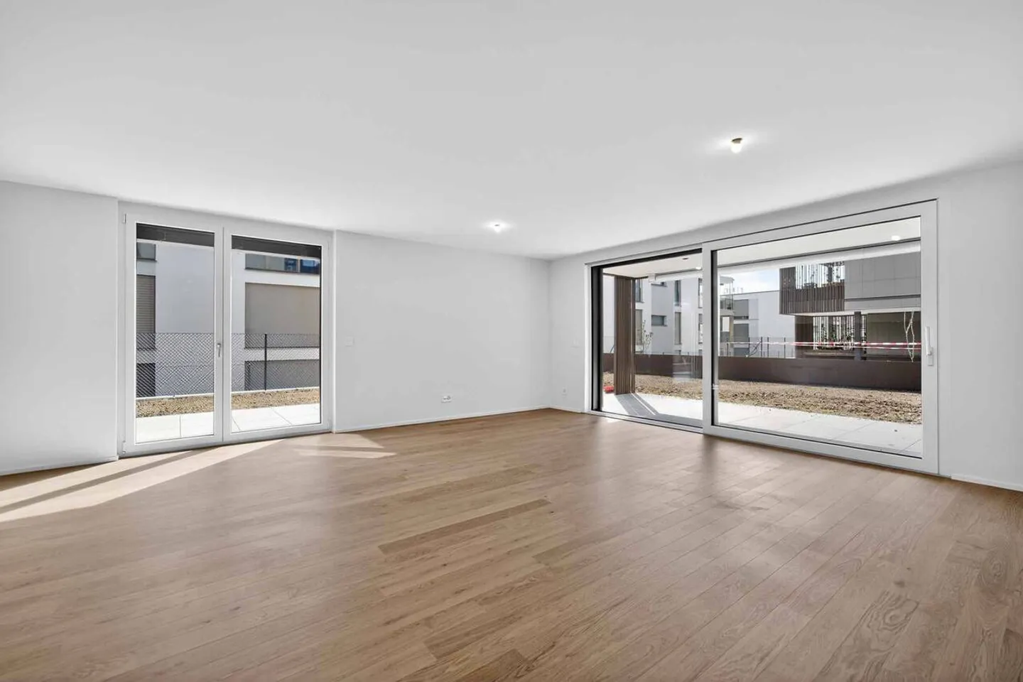 2,5 stanze nuove, spaziose, luminose con giardino - Foto 2 di 9