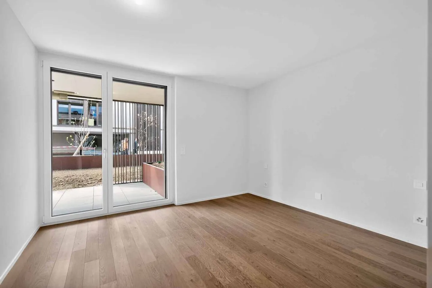 2,5 stanze nuove, spaziose, luminose con giardino - Foto 5 di 9