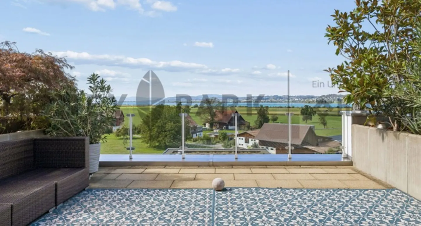 4.5- (5.5-) Room Terrace Apartment at Lake Zurich with 180° Lake View - Photo 1 of 9