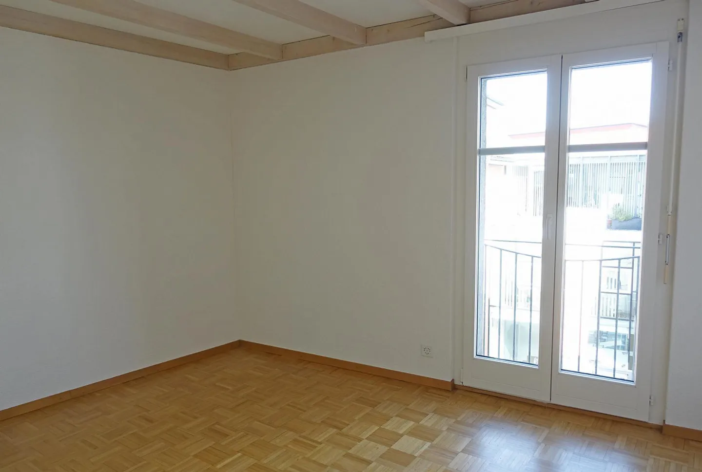 Appartement douillet de 2,5 pièces avec galerie au centre du village - Photo 6 sur 7