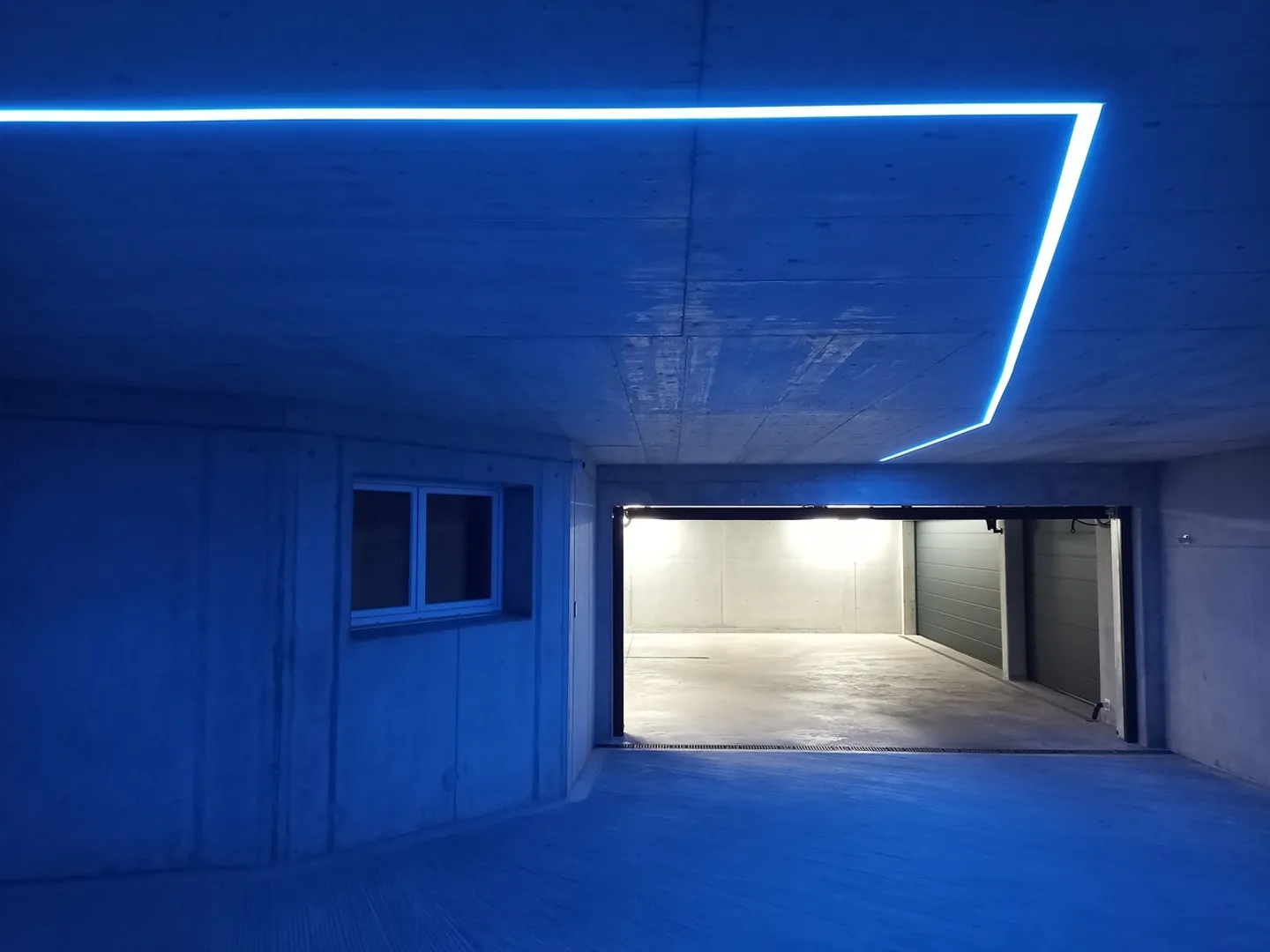 Indoor parking space for rent - Photo 5 of 13