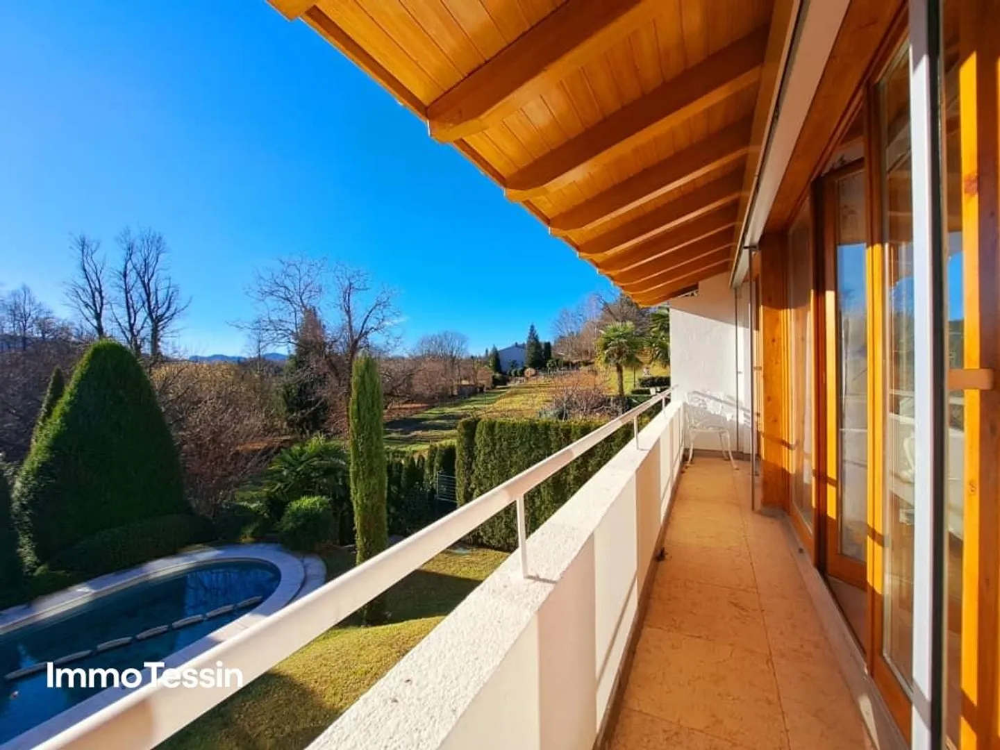 OPPORTUNITY: Fantastic nearly new designer villa with pool, dream... - Photo 8 of 13