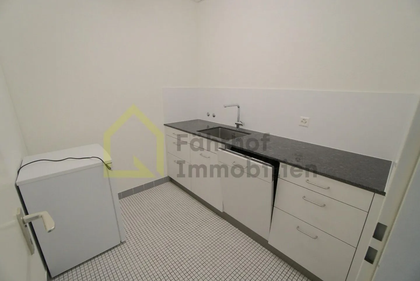Vielseitige Büro- und Lagerflächen - Foto 8 von 19