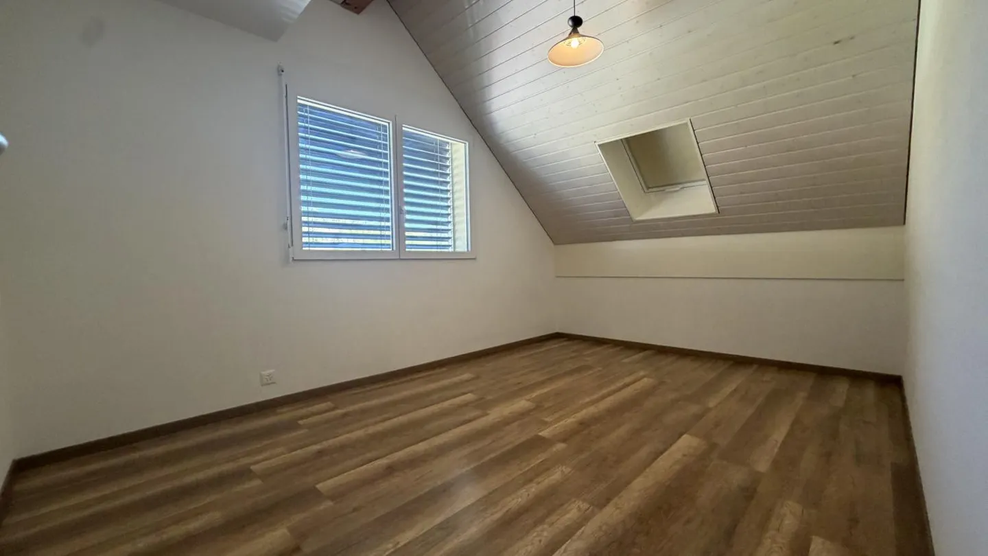 Attic 4.5 rooms - Photo 6 of 7