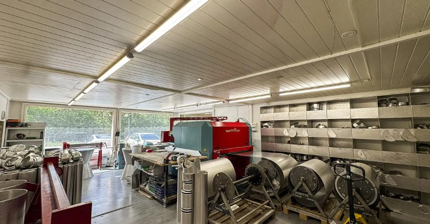 VUADENS | Mischgebäude für Unternehmen oder Rendite - Foto 4 von 12