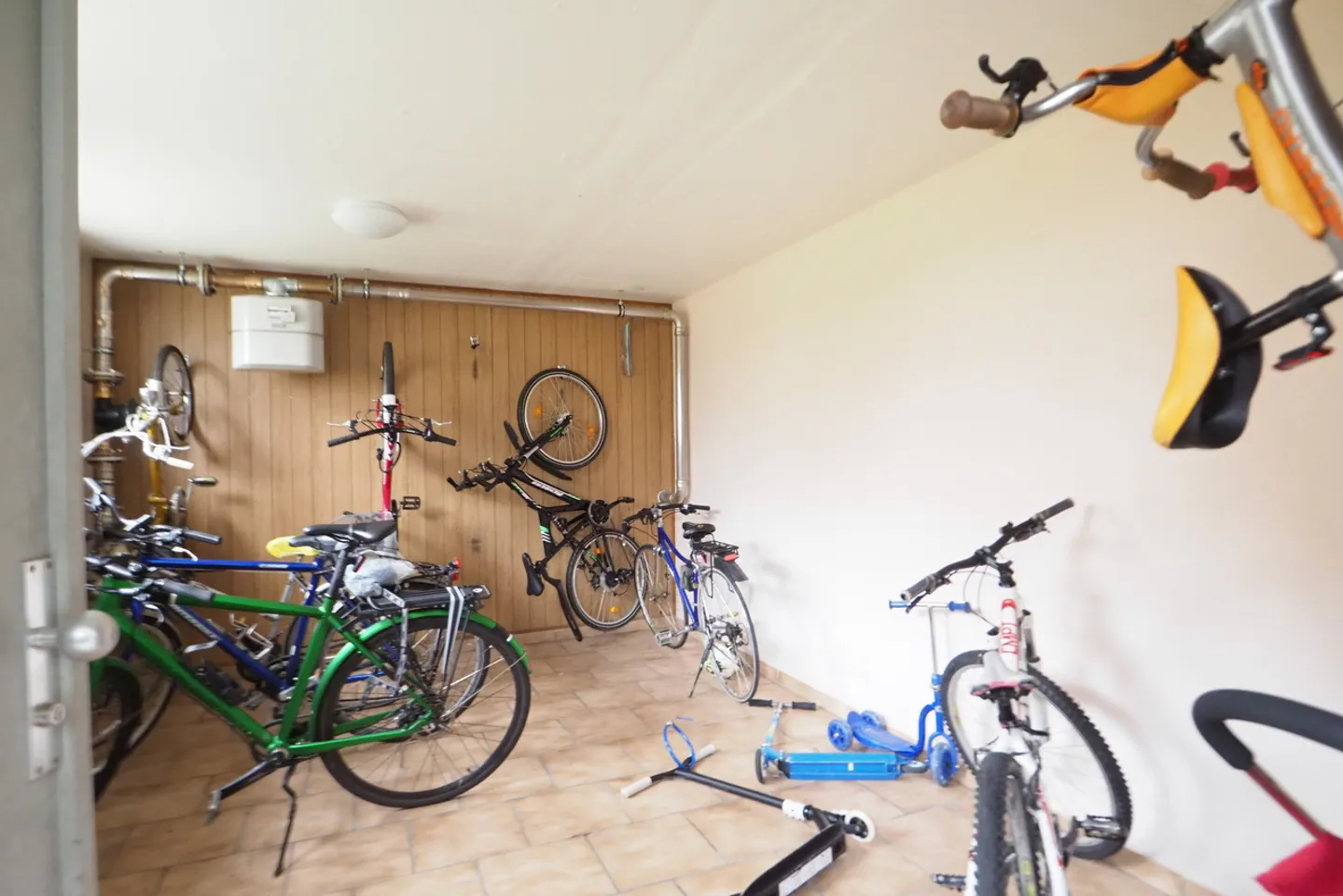 Quietly located 2.5-room apartment in popular Reinach - Photo 9 of 10
