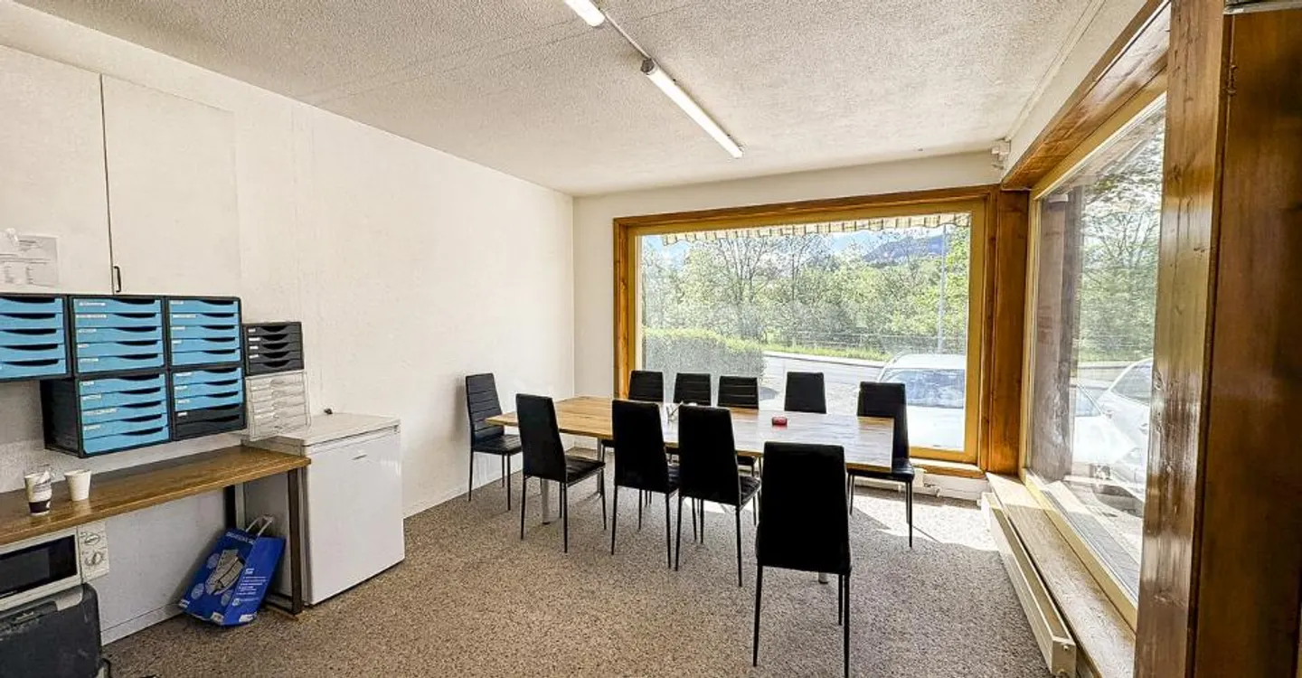 VUADENS | Mischgebäude für Unternehmen oder Rendite - Foto 5 von 12
