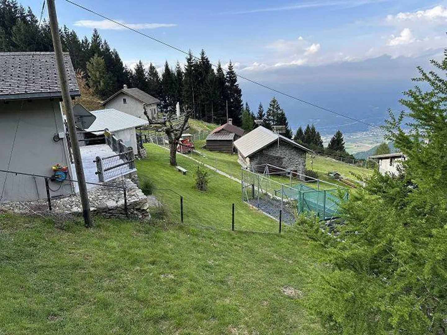 Chalet di 4 stanze in una posizione molto tranquilla e soleggiata con vista - Foto 24 di 39