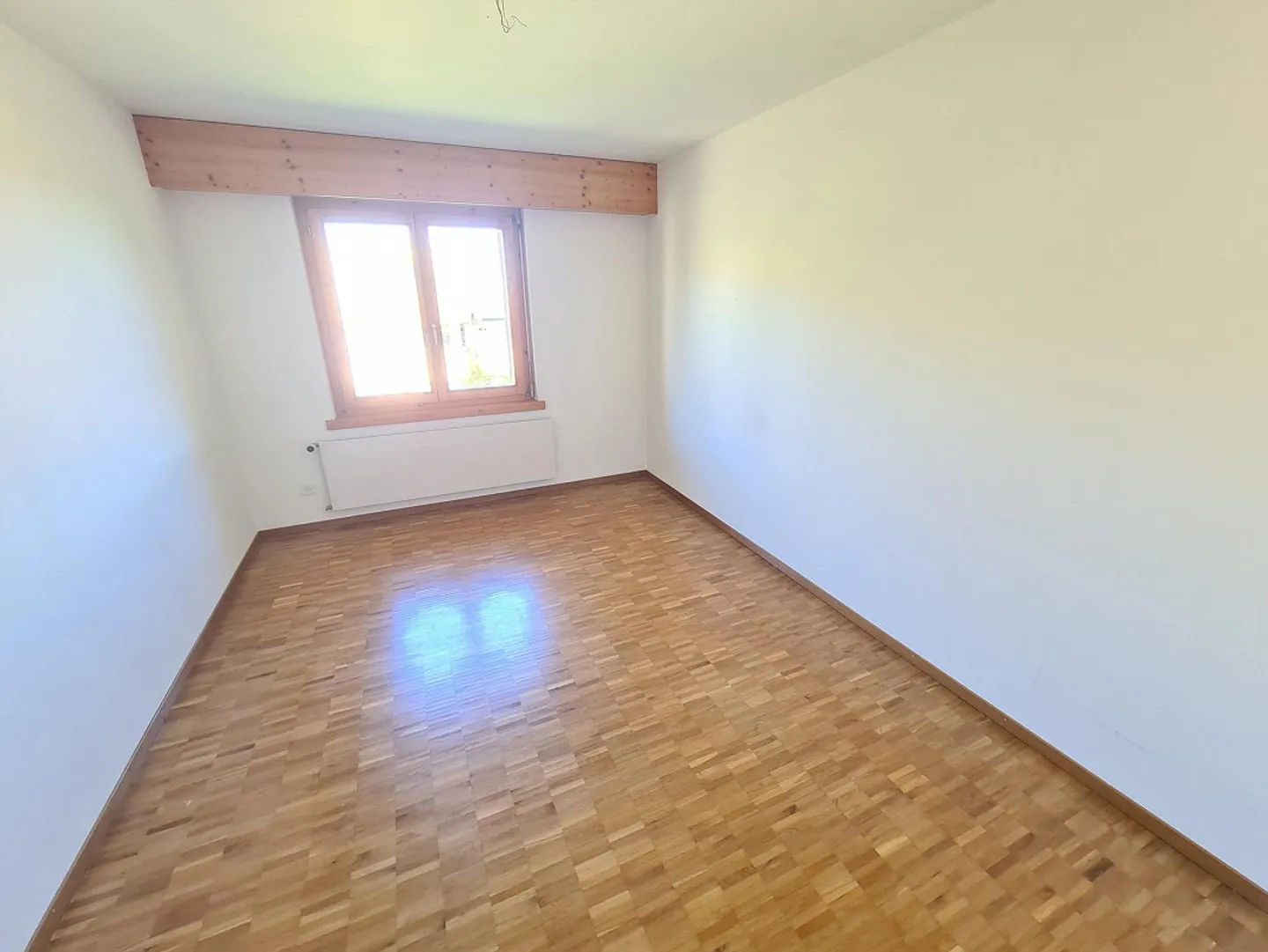 Appartamento accogliente di 3.5 stanze con nuovo bagno e WC incluso balcone - Foto 5 di 9