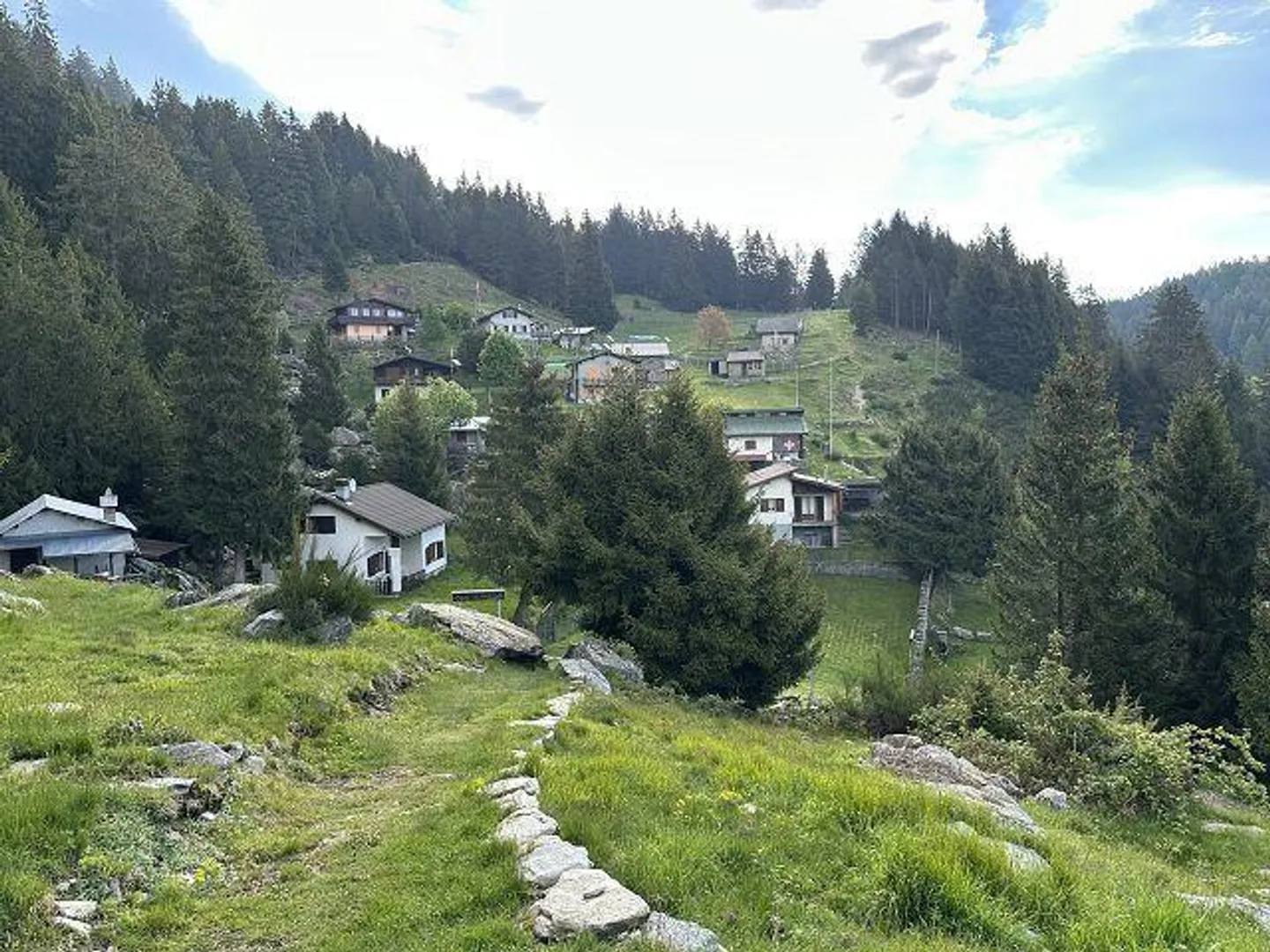 Chalet di 4 stanze in una posizione molto tranquilla e soleggiata con vista - Foto 28 di 39