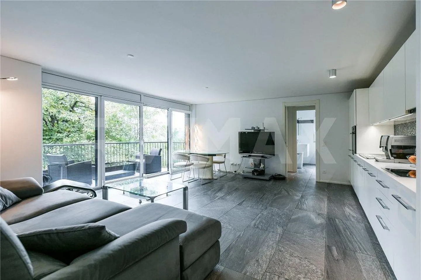 3.5 Room Apartment in the Green - Photo 3 of 13
