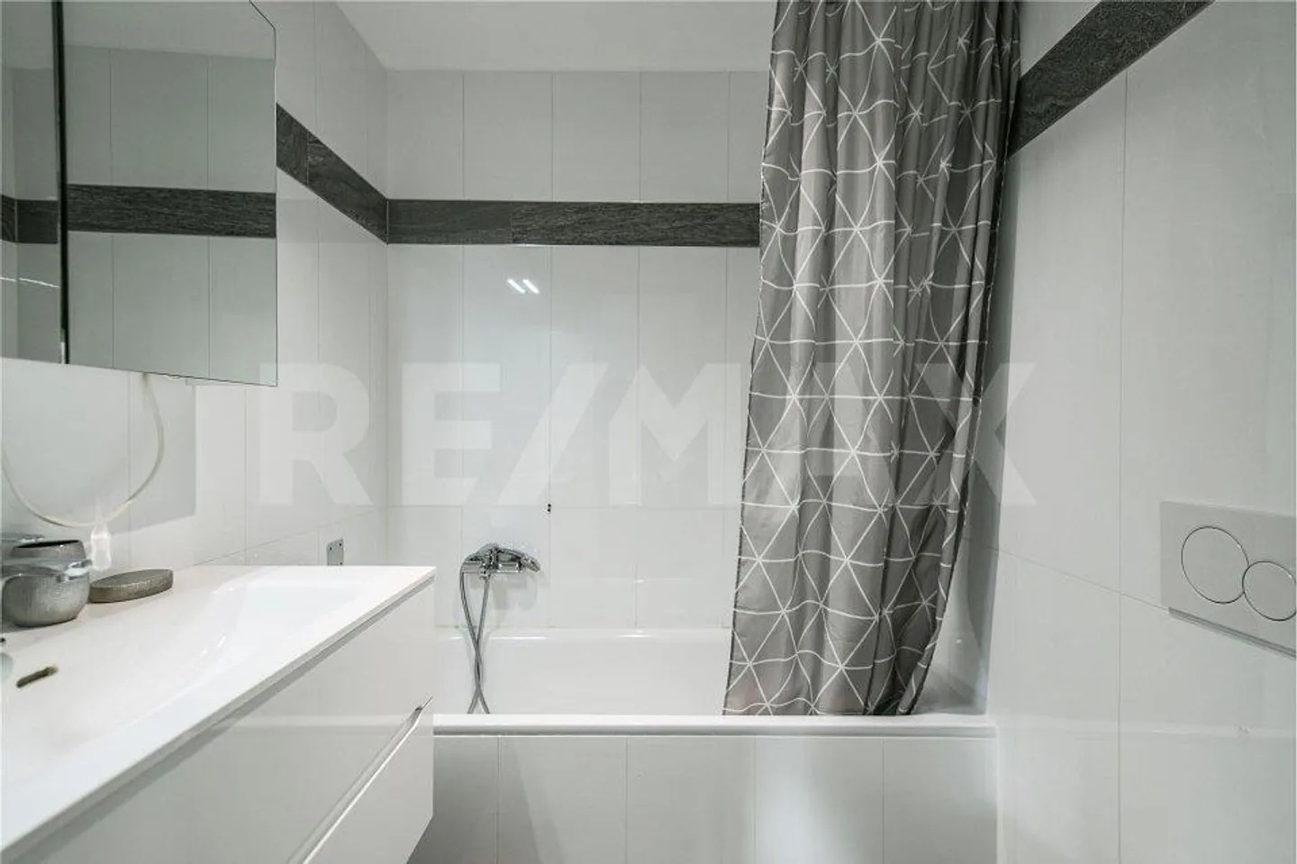 3.5 Room Apartment in the Green - Photo 9 of 13