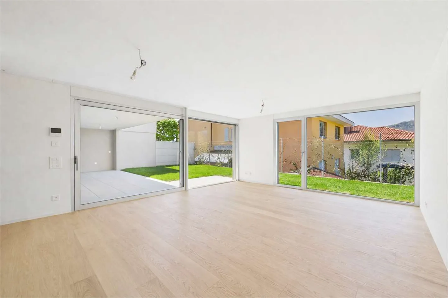 Modern city in new construction in Cadro - Photo 2 of 13