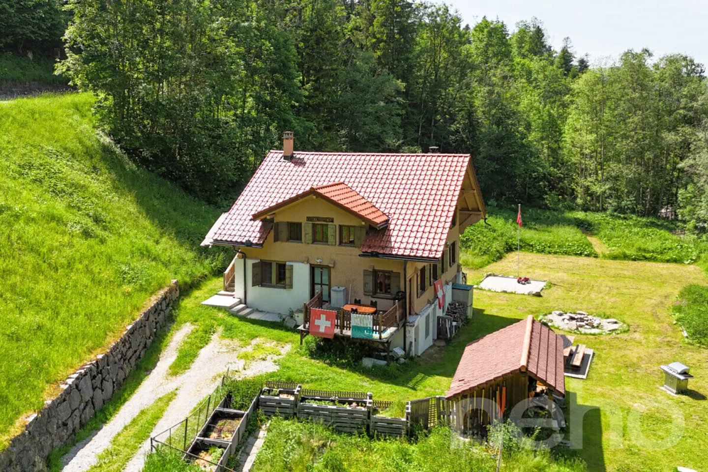 Magnifico chalet ristrutturato - grande terreno e riva del fiume a Etivaz - Foto 1 di 13