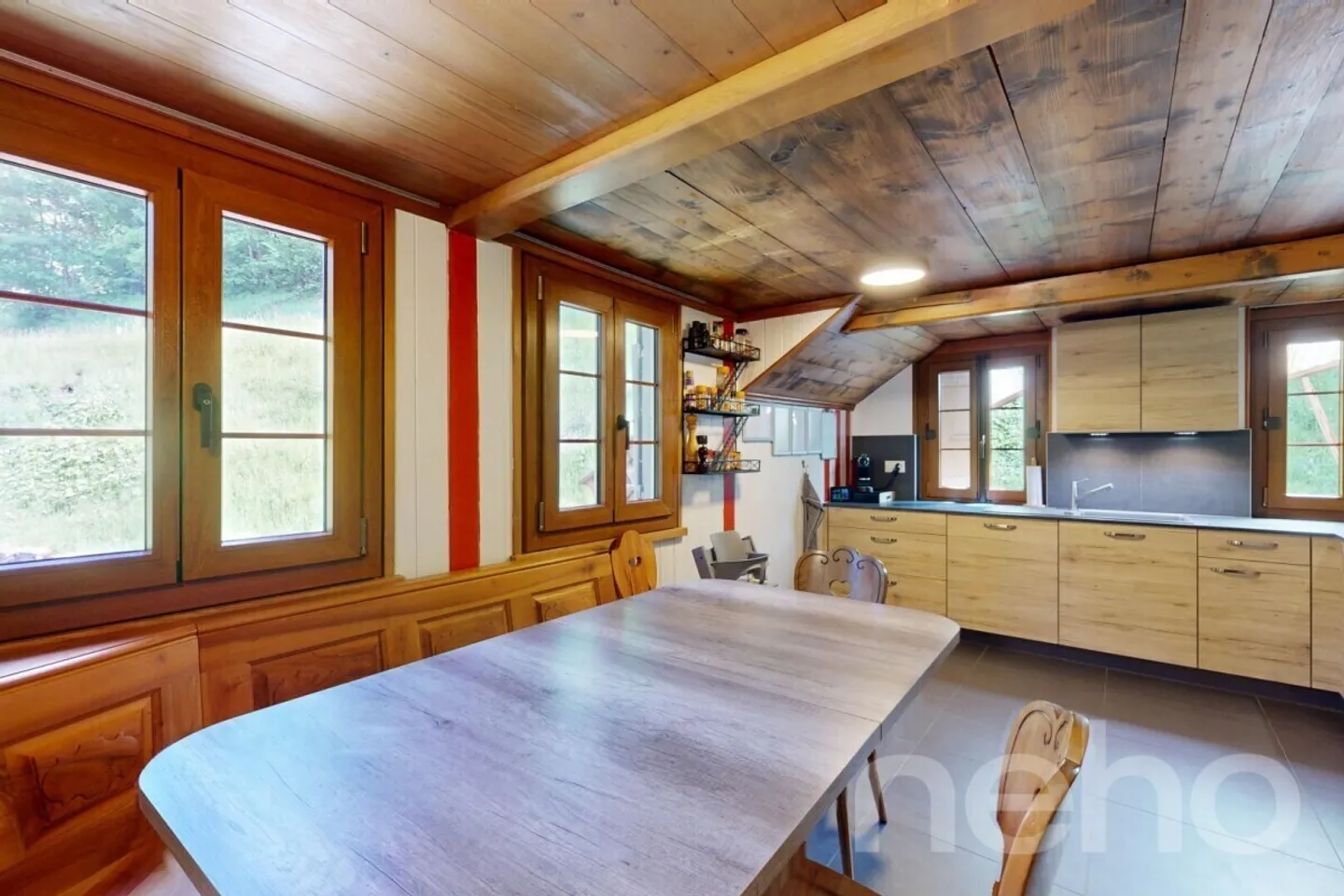 Magnifico chalet ristrutturato - grande terreno e riva del fiume a Etivaz - Foto 3 di 13