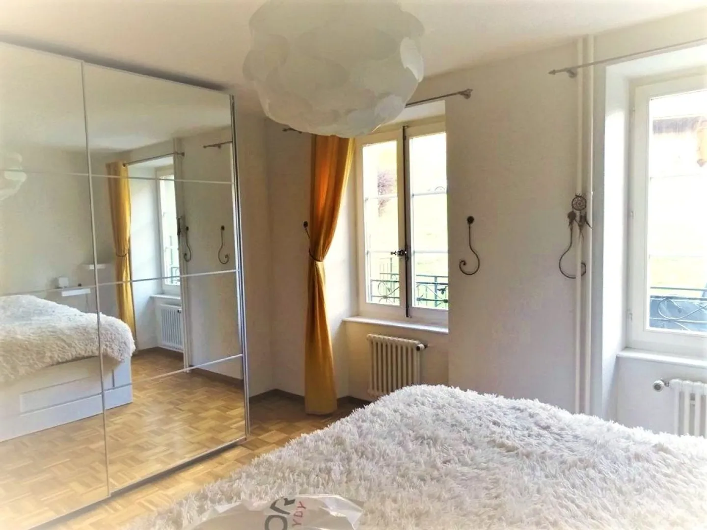 Bellissimo appartamento con 4,5 stanze / 3 camere da letto / 1 bagno / 1 terrazza / 2 posti auto - Foto 6 di 8