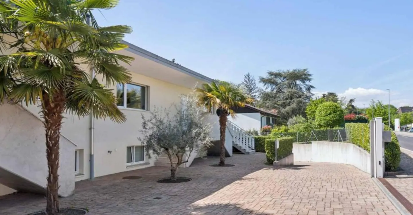 Modern Family Home with Garden - Photo 12 of 13