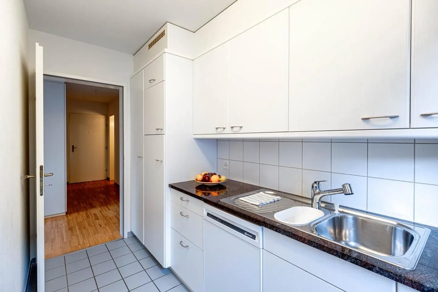 Appartement spacieux de 4,5 pièces au 1er étage - Photo 4 sur 12