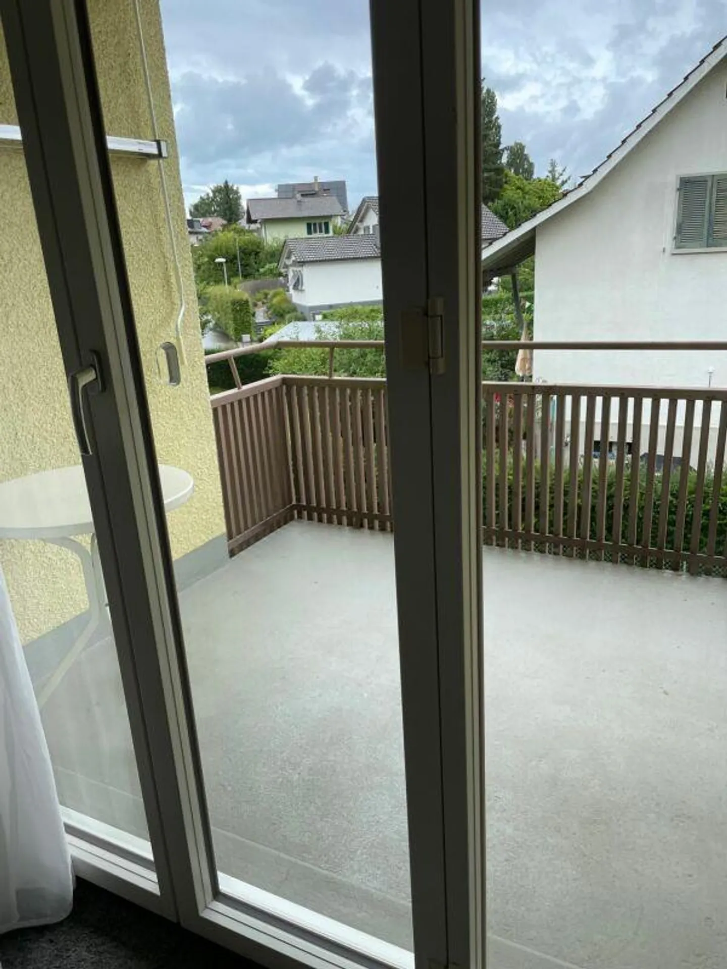 Votre nouveau chez-vous : appartement de 3,5 pièces avec balcon et design frais - Photo 2 sur 5
