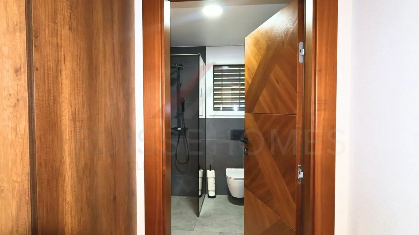 Villa eccezionale con 4 camere, piscina riscaldata e terrazza panoramica - Foto 11 di 25