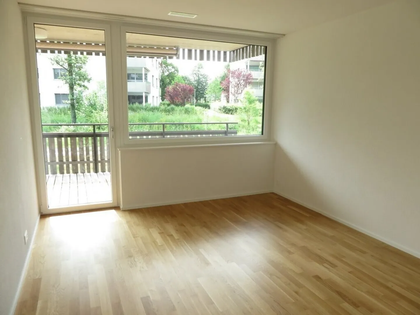 Modernes 3.5-Zimmer-Apartment - Foto 3 von 8